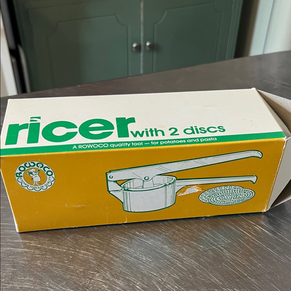 Rowoco Potato Ricer with 2 Discs - Picture 2 of 7